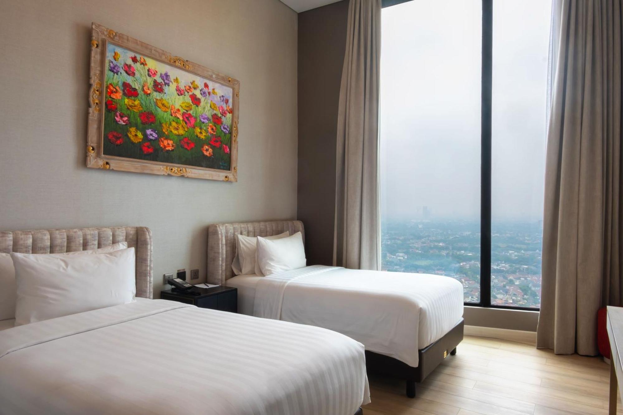 Trembesi Hotel Serpong Exterior foto